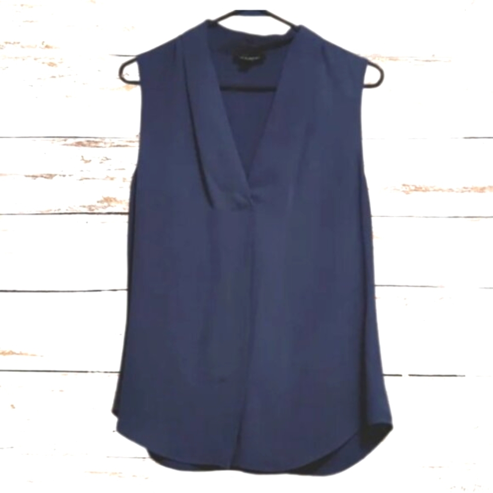 Le Chateau Dark blue sleeveless blouse top shirt Medium M slim fit